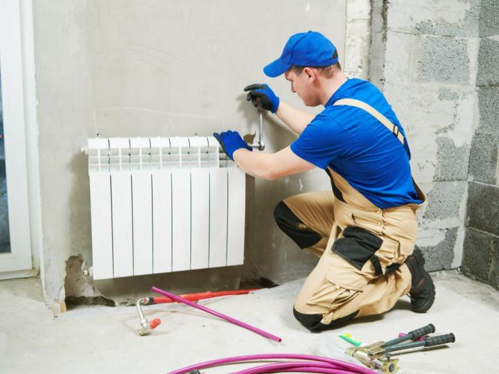 Installation de système de chauffage Tours